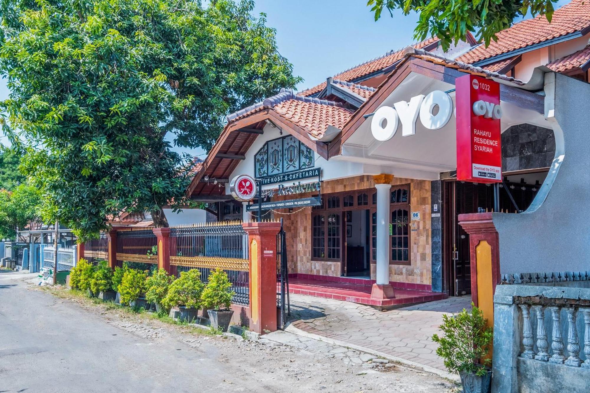 Oyo Collection O 1032 Rahayu Residence Syariah Cirebon Exterior foto
